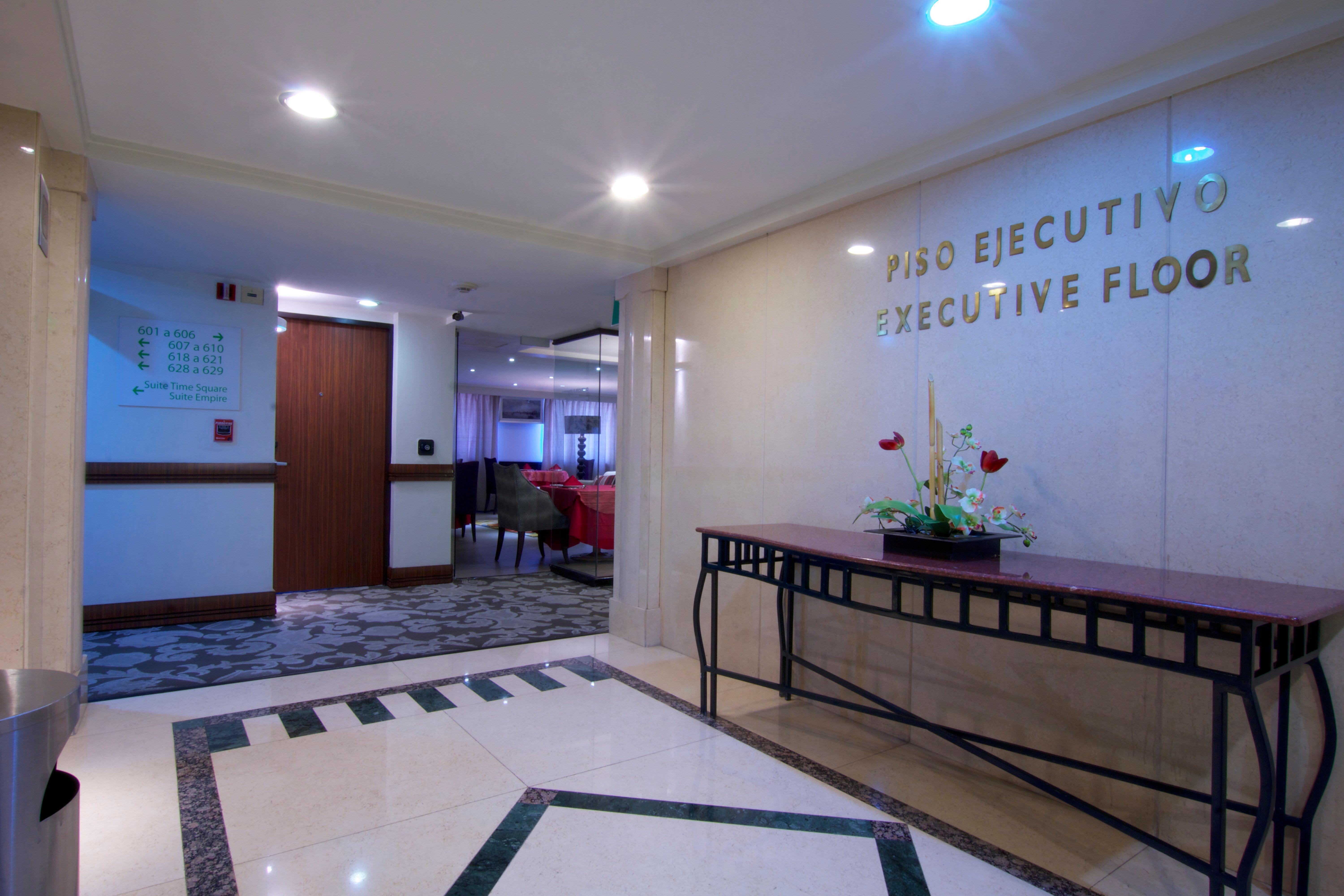 Holiday Inn Mexico City - Trade Center By Ihg Экстерьер фото