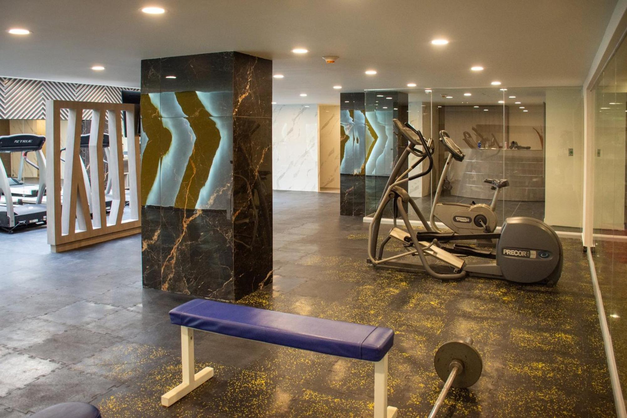 Holiday Inn Mexico City - Trade Center By Ihg Экстерьер фото